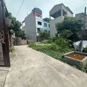 NGÕ Ô TÔ 7 CHỖ ĐỖ CỬA,
NGAY TRƯỜNG CẤP 1 VÀ CẤP 2 VĨNH QUỲNH. ,